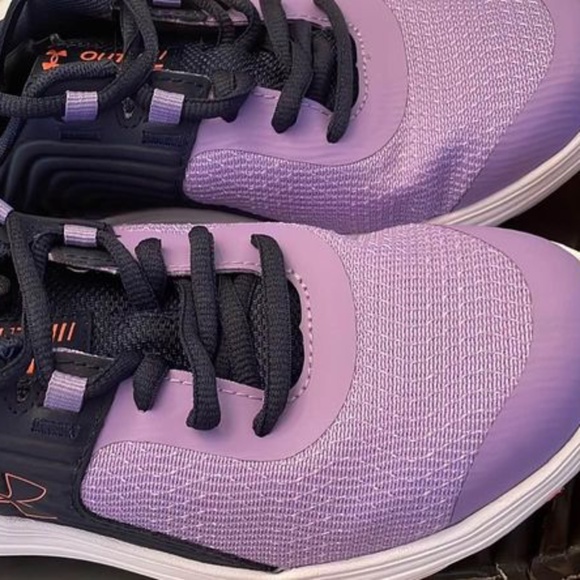 BRAND NEW girl under armour ggs outhustle print shoes size 4Y - Picture 2 of 5